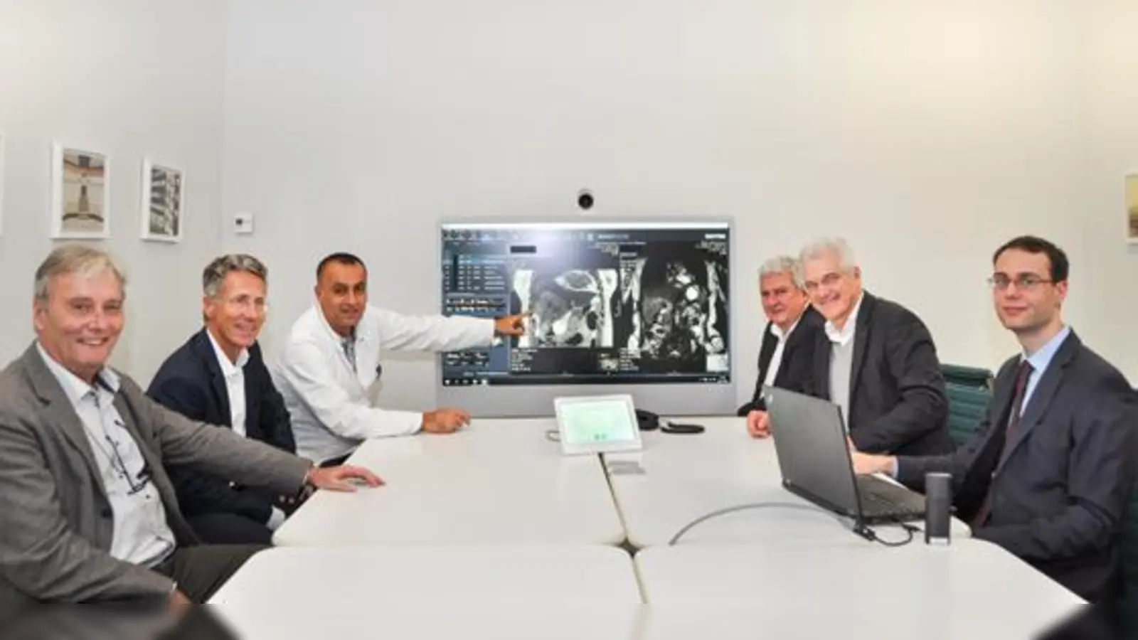 Von links: Prof. Dr. Peter Herschbach, Prof. Dr. Thomas Bernatik, Prof. Dr. Hana Algül, Dr. Andreas Grabmeier, Dr. Peter Kreissl und Dr. Rami Abbassi.  (Foto: sf/kk)