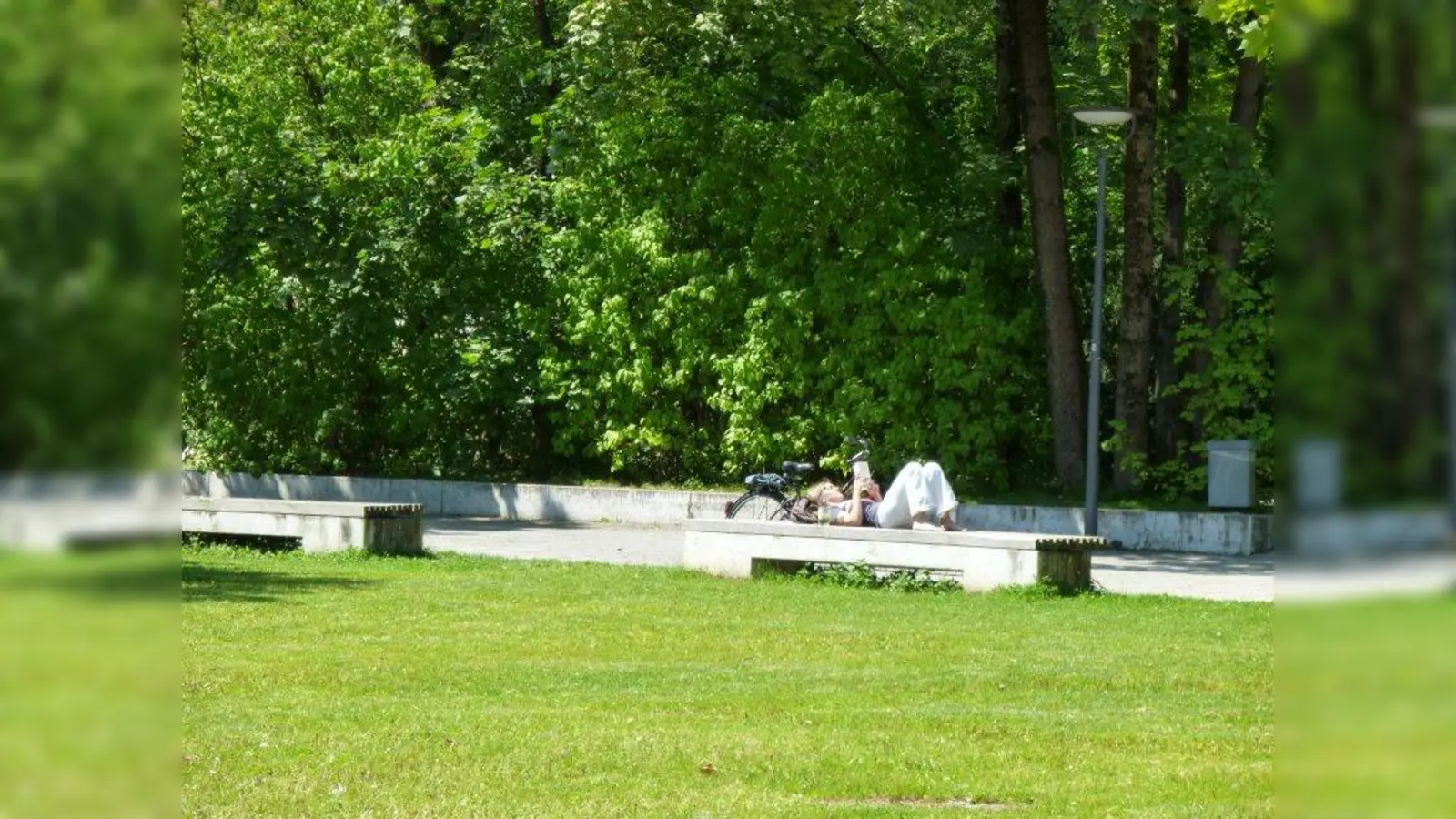 So ruhig und beschaulich war es am Laimer Anger schon länger nicht mehr. Etliche Feste und Märkte fanden bereits dieses Jahr auf der Grünfläche statt und einige Veranstaltungen sind für die nächsten Wochen geplant. Anwohner beklagen den zunehmenden Veranstaltungslärm, der vom Platz ausgeht. (Foto: kö)
