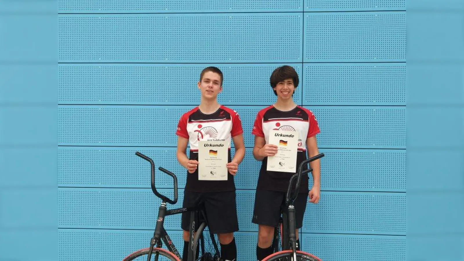 Radballer U19: Christoph Miksche (links) und Kyan Amin-Salehi gelang ein guter 4. Platz im Viertelfinale der Deutschen Meisterschaft. (Foto: Jana Amin-Salehi)