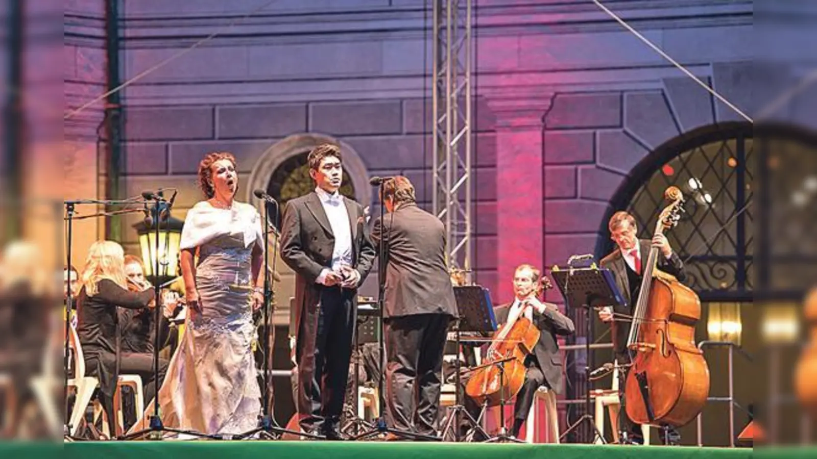 »Dramatico«: Italienische Opernperlen auf der Bühne des Brunnenhofs.       (Foto: Brunnenhof / Philipp Schieder)