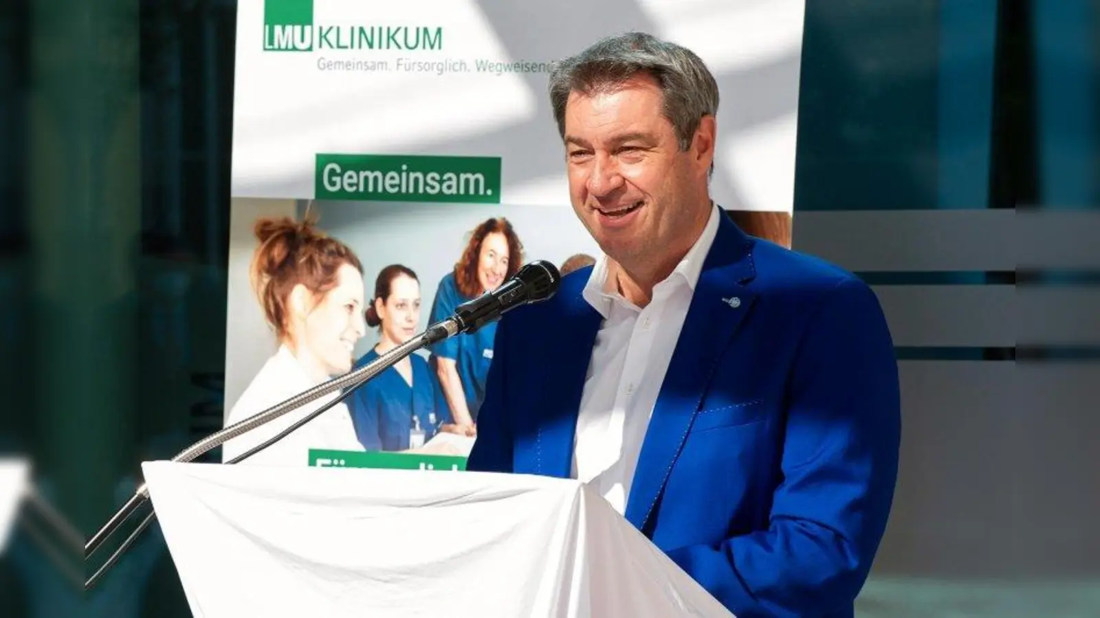 Ministerpräsident Markus Söder bei der Klinikeröffnung: „Das LMU-Klinikum hat eine absolute Spitzenqualität in der medizinischen Versorgung. Die bauliche Situation der letzten Jahrzehnte war aber nicht immer optimal. Es war klar, dass hier etwas passieren muss.” (Foto: LMU)