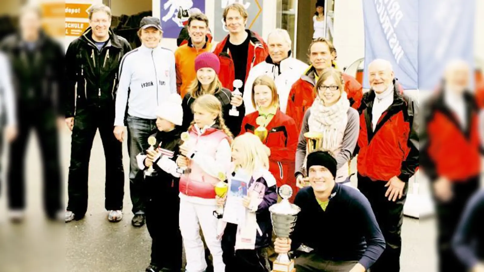 Fröhliche Sieger der Schi-Vereinsmeisterschaften.  (Foto: Privat)