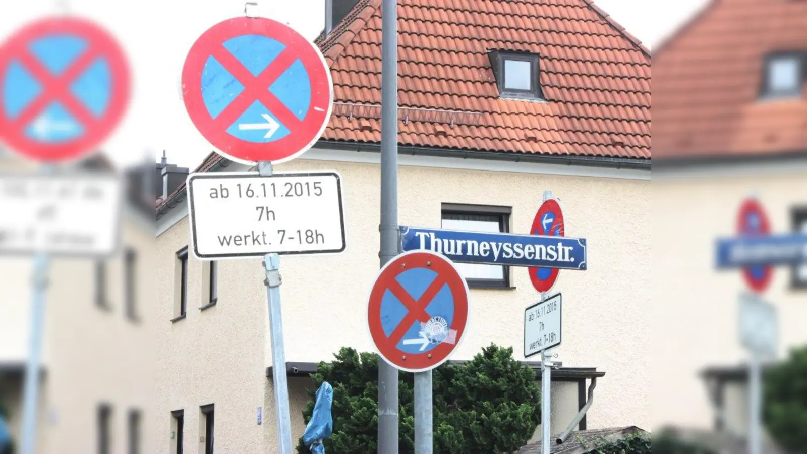 Die Halteverbote sind wegen einer Baustelle nötig. (Foto: job)