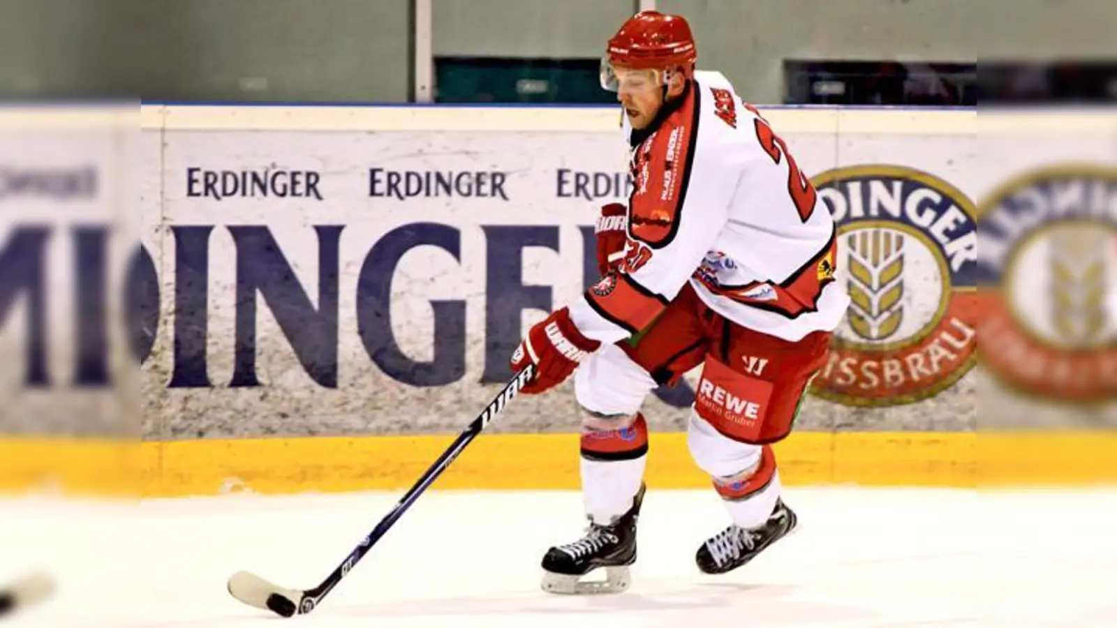 Klostersees Kapitän Gert Acker war beim 4:2-Hinspielsieg  gegen den Sonntags-Gegner Schweinfurt Mighty Dogs unter den Torschützen.	 (Foto: smg/Nicky Alexander)