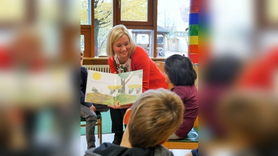 „Der Vorlesetag ist eine ganz besondere Aktion, die ich sehr gerne unterstütze“, meint MdL Doris Rauscher. (Foto: Büro MdL Doris Rauscher)