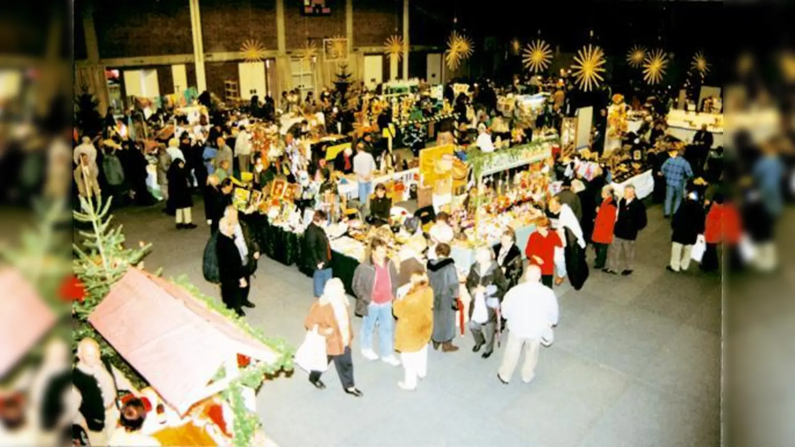 Schon zur Tradition geworden ist der Feldmochinger Christkindlmarkt des Kulturhistorischen Vereines am Wochenende.	 (Foto: Privat)