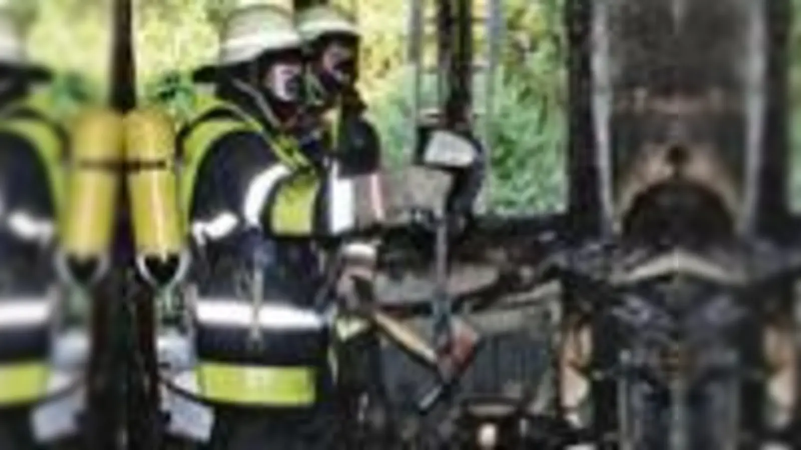 Hier in der Küche entstand das verheerende Feuer. Die Wohnungseinrichtung wurde bei dem Brand völlig zerstört. 	 (Foto: Feuerwehr)