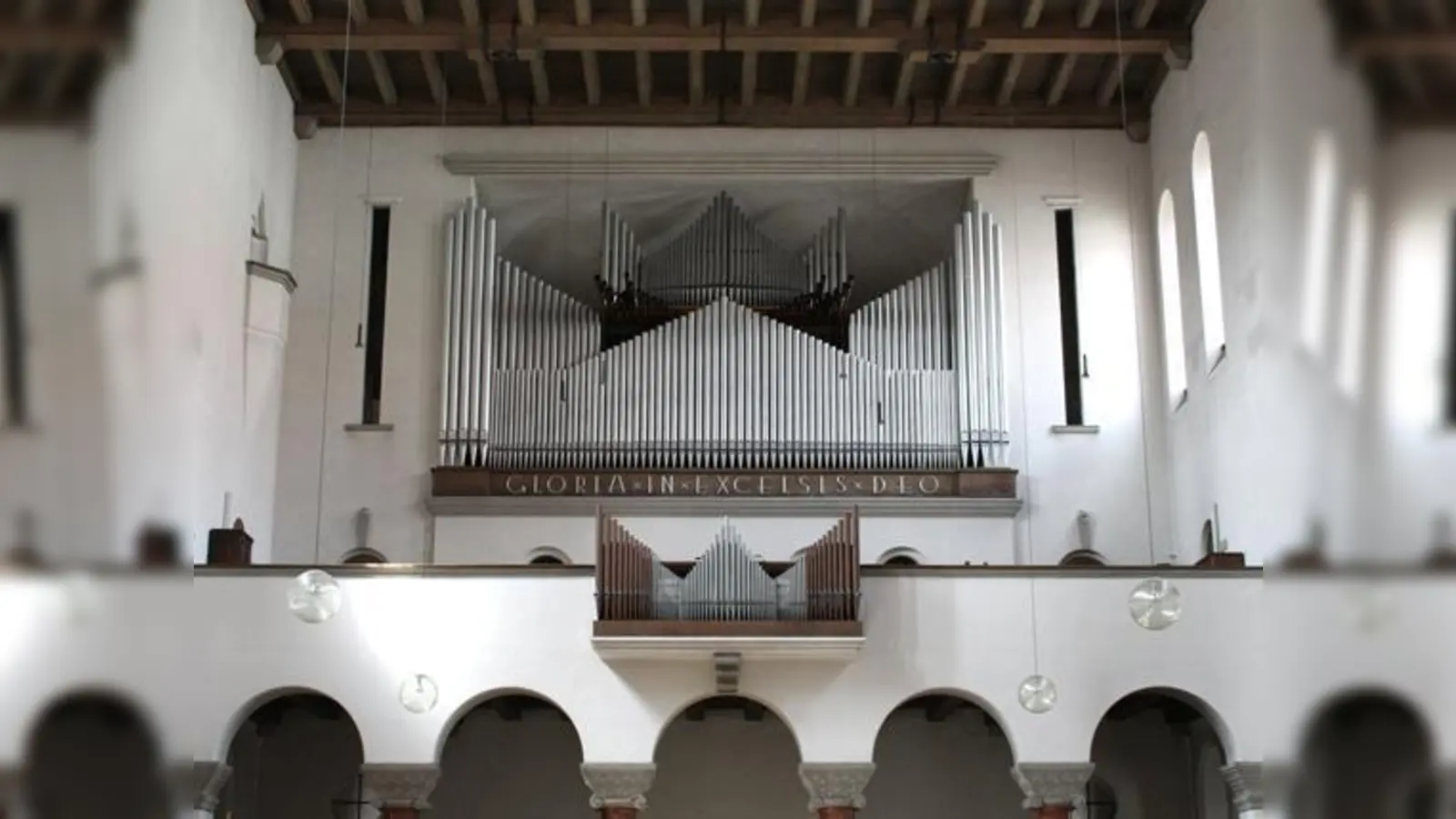 An der Walcker-Orgel in St. Gabriel spielt am Sonntag kein Geringerer als Kalevi Kiviniemi.	 (Foto: Mtag, CC 0)