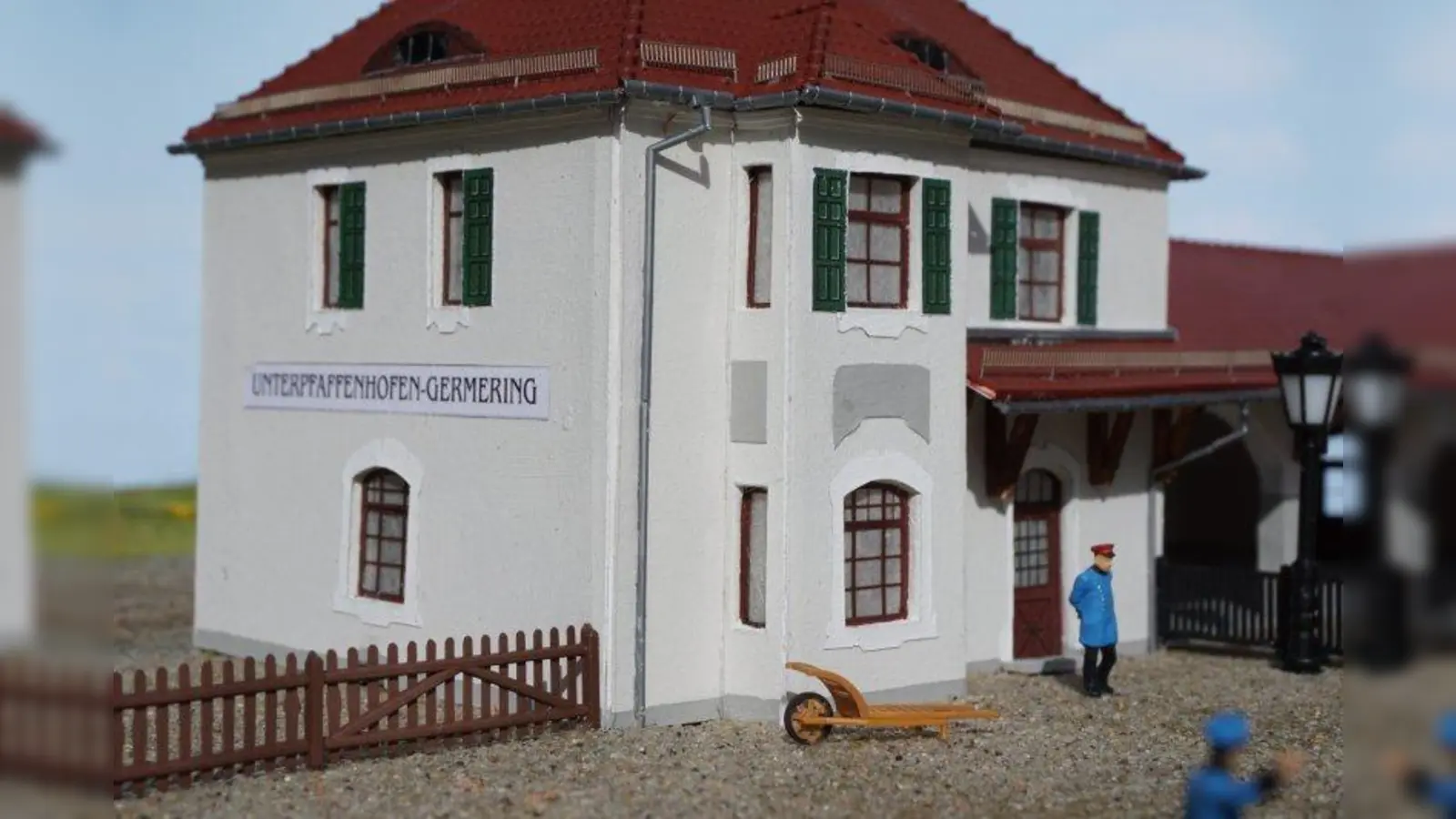 So ungefähr könnte das Bahnhofsgebäude Unterpfaffenhofen-Germering um 1903 ausgesehen haben. (Foto: Verein)