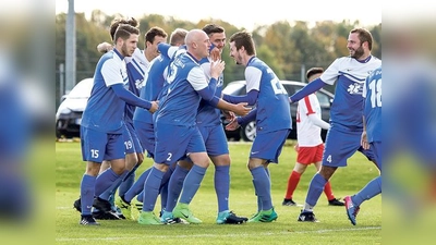 In der Saison 2017/18 stieg der SV Dornach in die Bezirksliga auf und gewann den Toto-Pokal im Kreis München. Jetzt wartet der Höhepunkt der Vereinsgeschichte.	 (Foto: Christian Riedel)