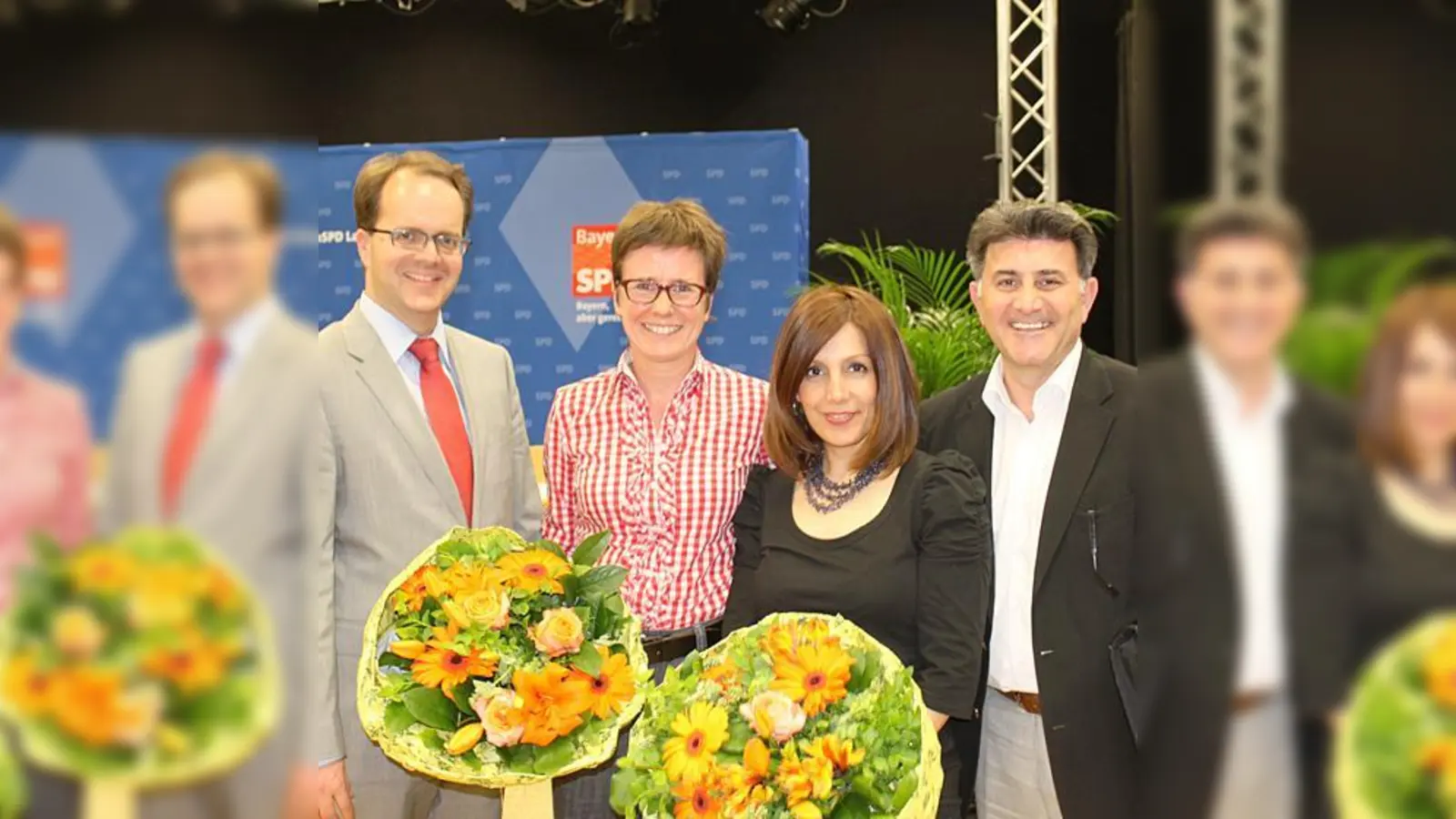 Markus Rinderspacher (links) begrüßte mit Isabell Zacharias und Yasar Fincan (rechts) Ministerin Bilkay Öney (2. von rechts).	 (Foto: VA)