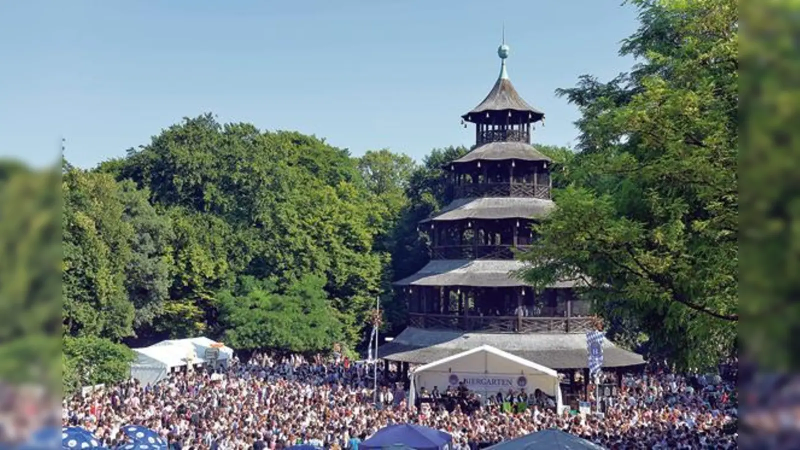 Am Sonntag wird am Chinesischen Turm wieder das Tanzbein geschwungen: Der Kocherlball lockt jährlich tausende von Besuchern an.	 (Foto: PR Seeböck-Forster)