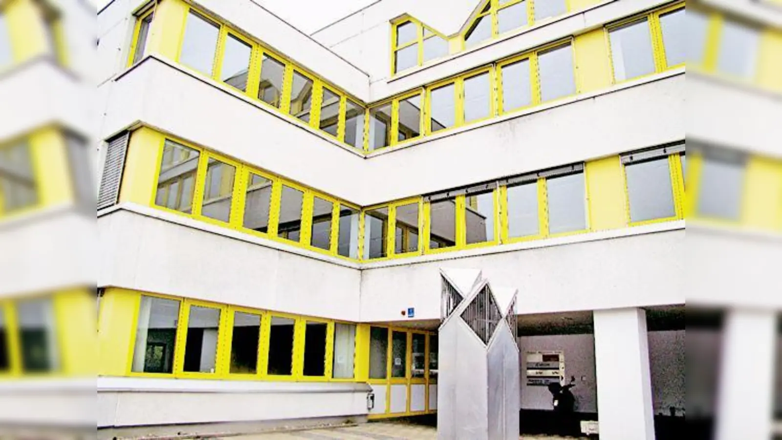 In der Prof.-Messerschmitt-Straße 1 findet eine Montessori-Schule eine neue Heimat.	 (Foto: Ka)