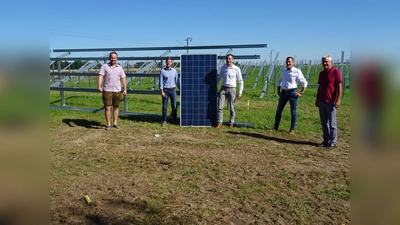 Sebastian Föstl, Manuel Herzog, Markus Scheungrab, Michael Stolze und Walter Brilmayer (v.l.n.r.) beim "Spatenstich".  (Foto: EBERwerk)