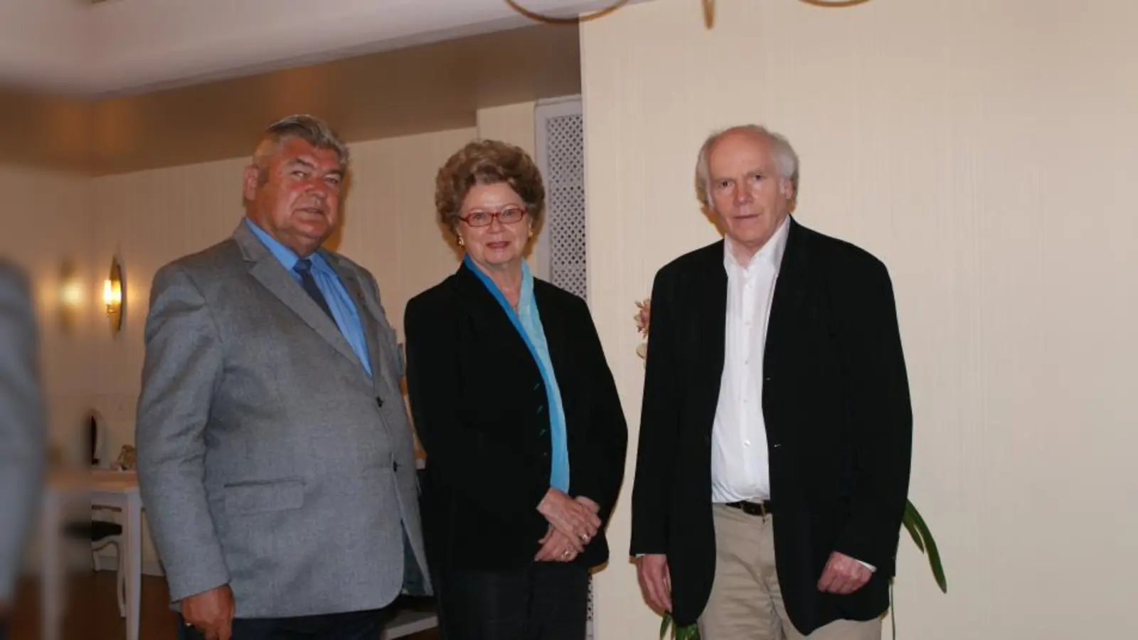 Günther Mack, Seniorenbeirat und Rentenberater im Stadtbezirk 9 mit Georg Thiele, Seniorenwohnheim Nymphenburg (ganz rechts) und Adelheid Holl, Ansprechpartnerin und Seniorendelegierte des Stadtbezirk 9. (Foto: pi)