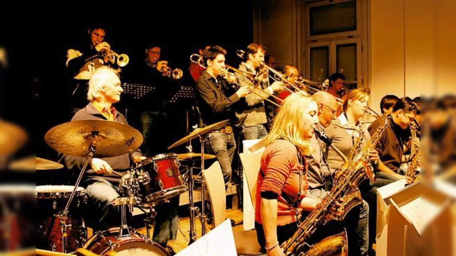 Im Giesinger Bahnhof kommt Münchens Jazz-Szene zusammen.   (Foto: Bahnhof)