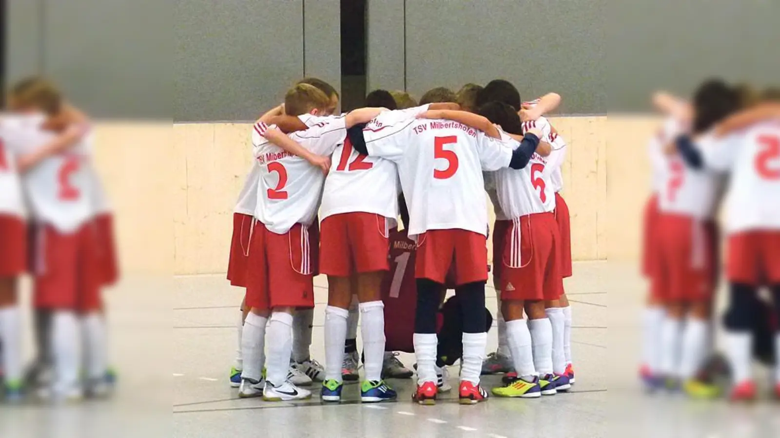 Die U11 des TSV Milbertshofen steht zusammen. Auch sie kickt mit am Wochenende.	 (Foto: VA)