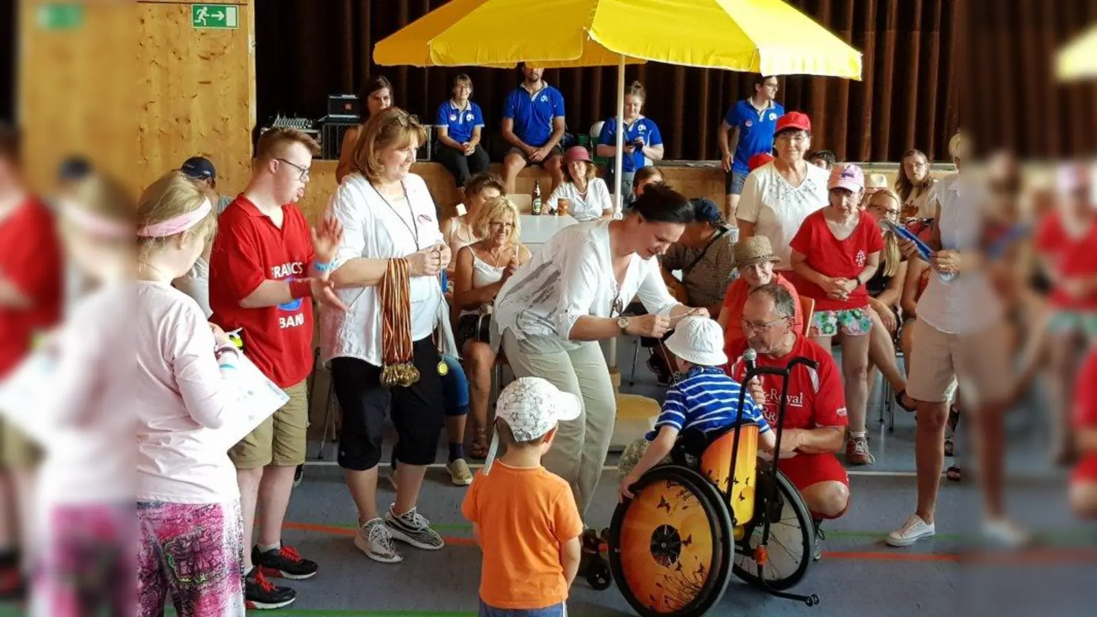 Sportler mit und ohne Behinderung beim Sportfest des Landkreises. (Foto: Inklusionsbeirat)