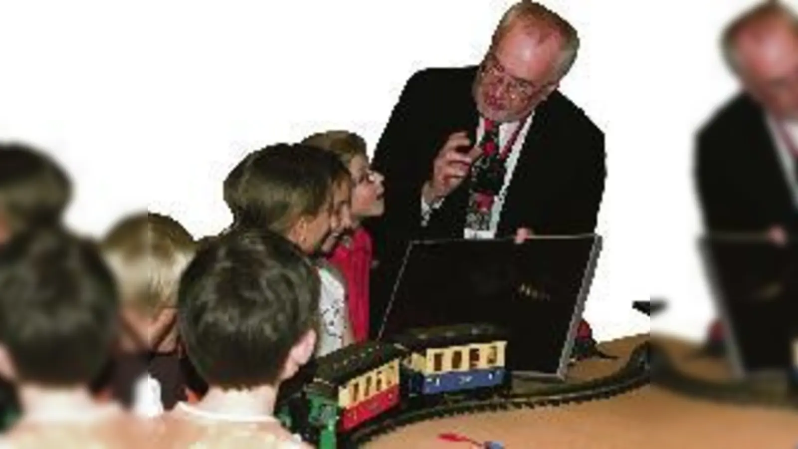 Bei der Kinder-Uni können Schüler erstmals Hörsaal-Luft schnuppern.  (Foto: LMU)