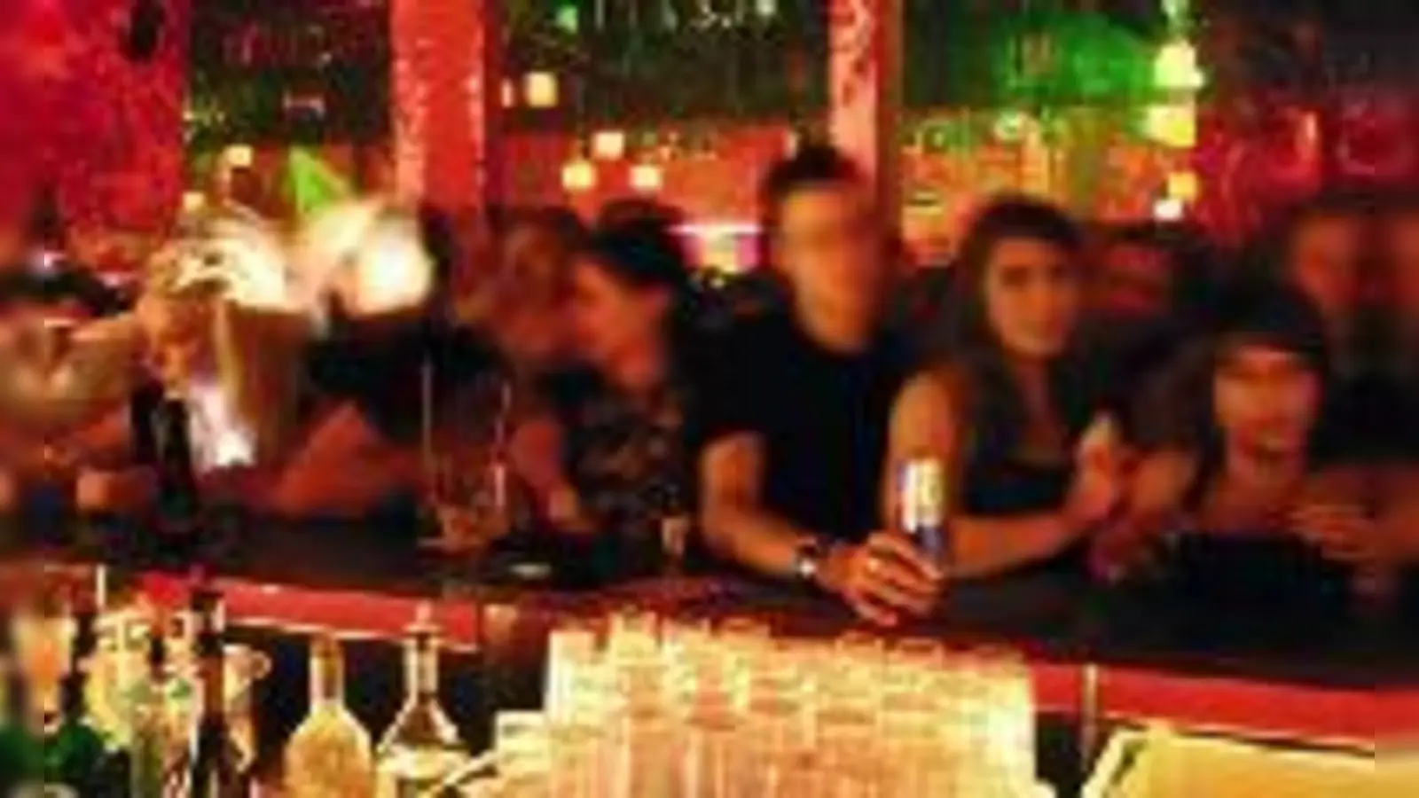 Noch nicht genug getrunken? München feiert das Bier und sich auch nach Zeltschluss kräftig weiter  in Bars und Discos.  (F.: Archiv)