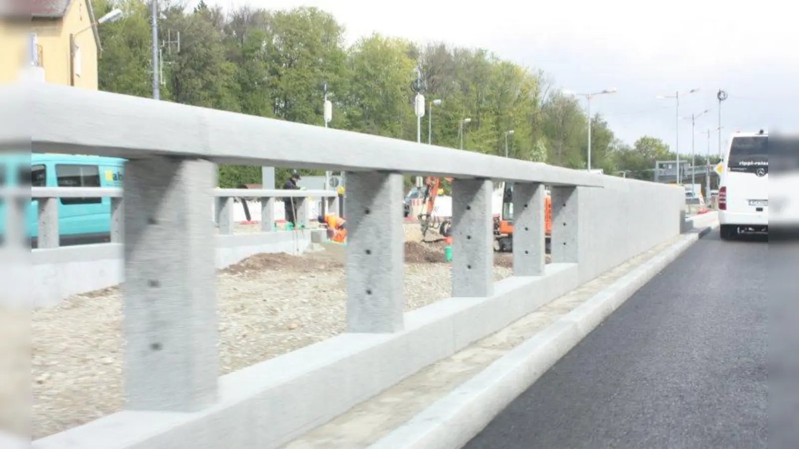 Die Garmischer Straße heute: Die Mittelpromenade entsteht. (Foto: job)