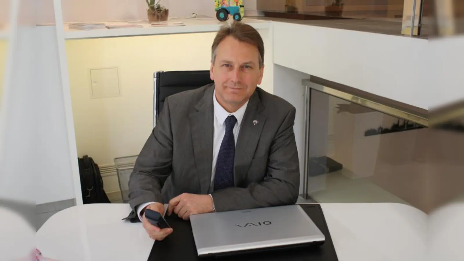 Axel Dallmann ist seit 1. April 2011 Inhaber des RE/MAX-Immobilienforums Schwabing in der Franz-Joseph-Straße 40. (Foto: sb)