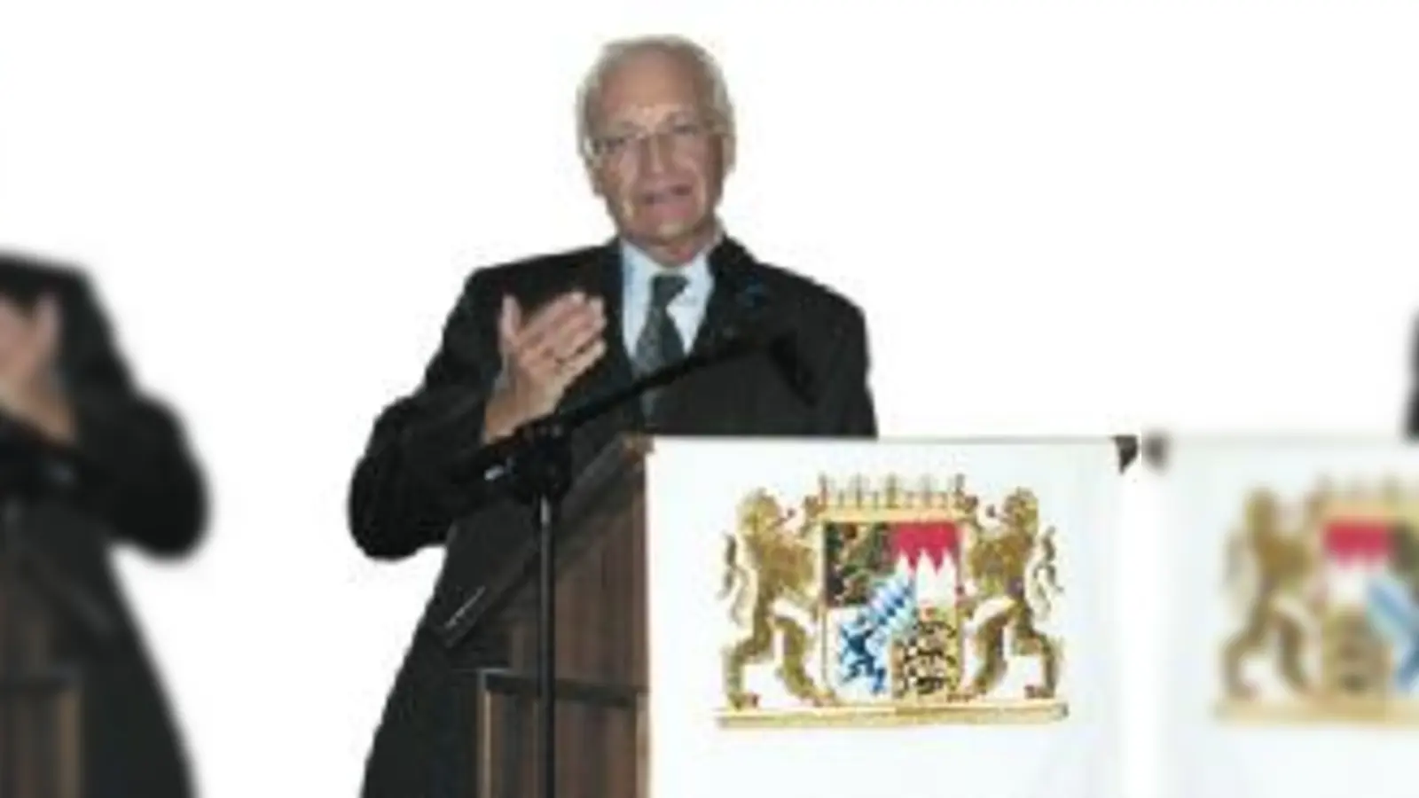 Edmund Stoiber: Wenn er kommt, klicken die Foto-Handys.  (Foto: Archiv)