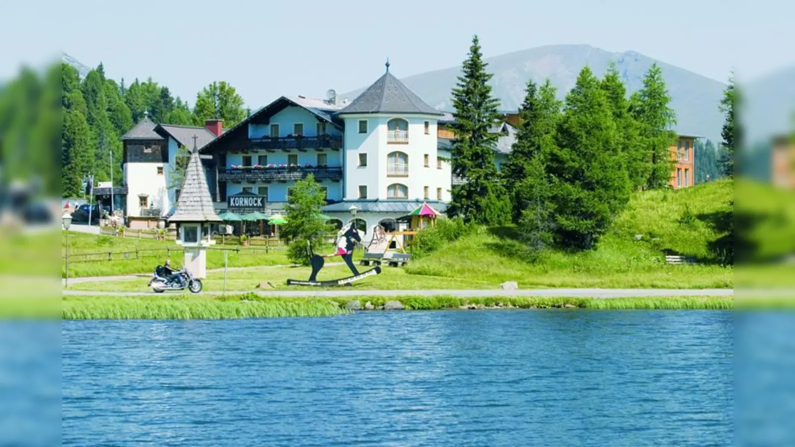 Das Hotel Kornock liegt auf der Passhöhe in fast 1800 Metern Höhe. (Foto: pi)