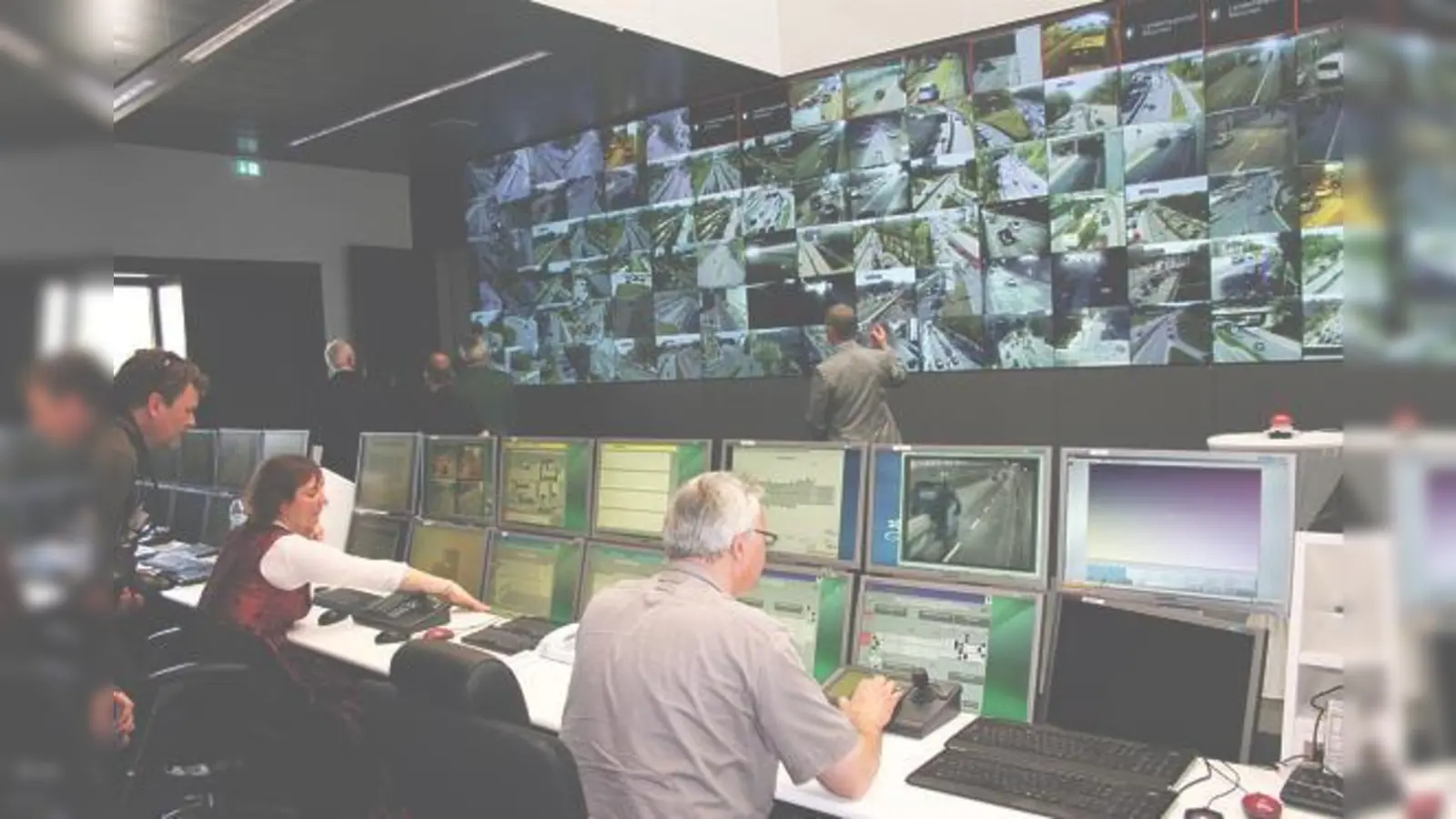 Die neue gemeinsame Verkehrsleitzentrale von Polizei und Stadt München gilt derzeit als die modernste Einrichtung dieser Art in Europa.	 (Foto: ws)