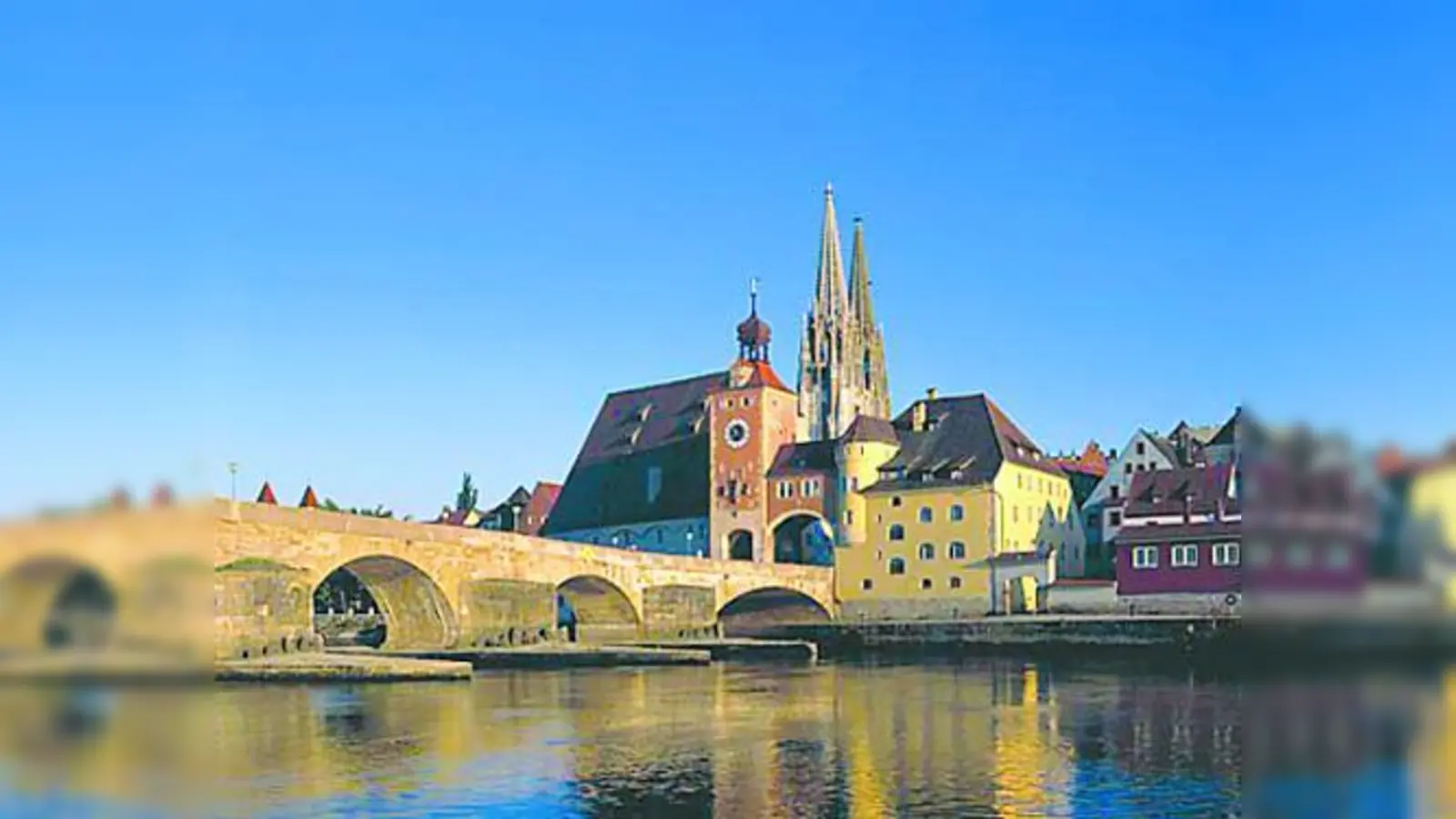 Die Tagesexkursion mit Heinz Schwedes beinhaltet unter anderem eine Stadtführung in Regensburg. (Foto: Stadt Regensburg)