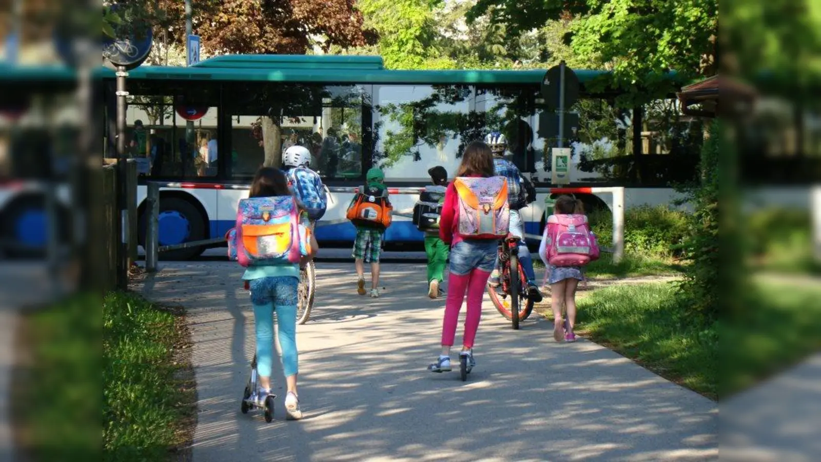 Auf dem Schulweg sind die Kinder vielen Gefahren ausgesetzt. (Foto: pst)