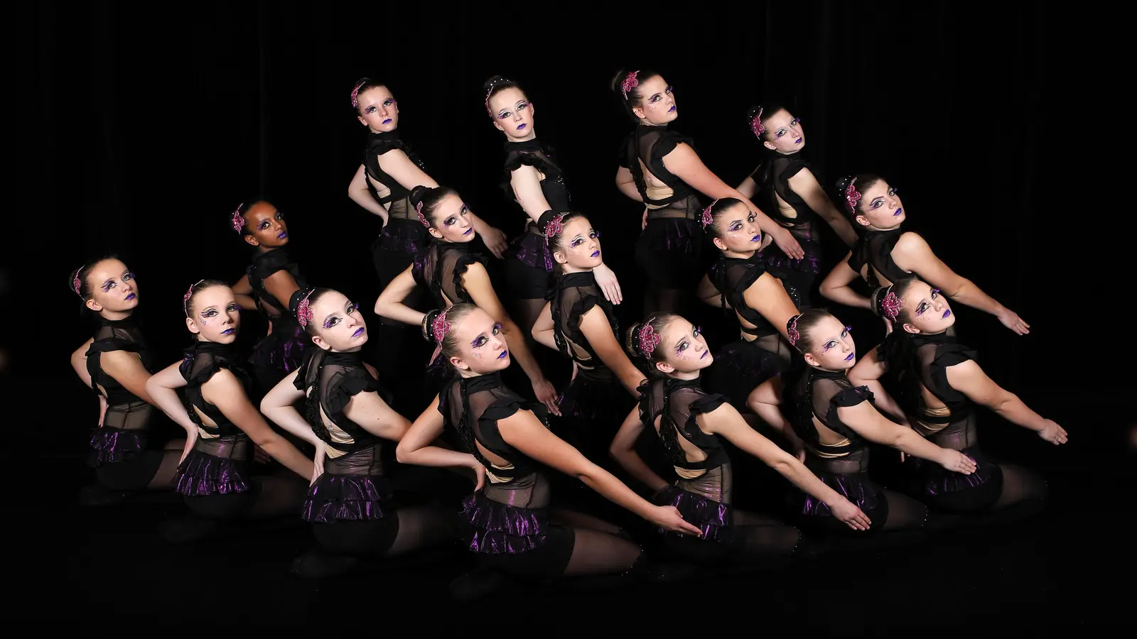 Die Funky Teenies präsentieren sich hier in ihrem Freestylekostüm, beim Saisonauftakt in Speyer nahe Mannheim konnten sie Platz 2 belegen. (Foto: VA)