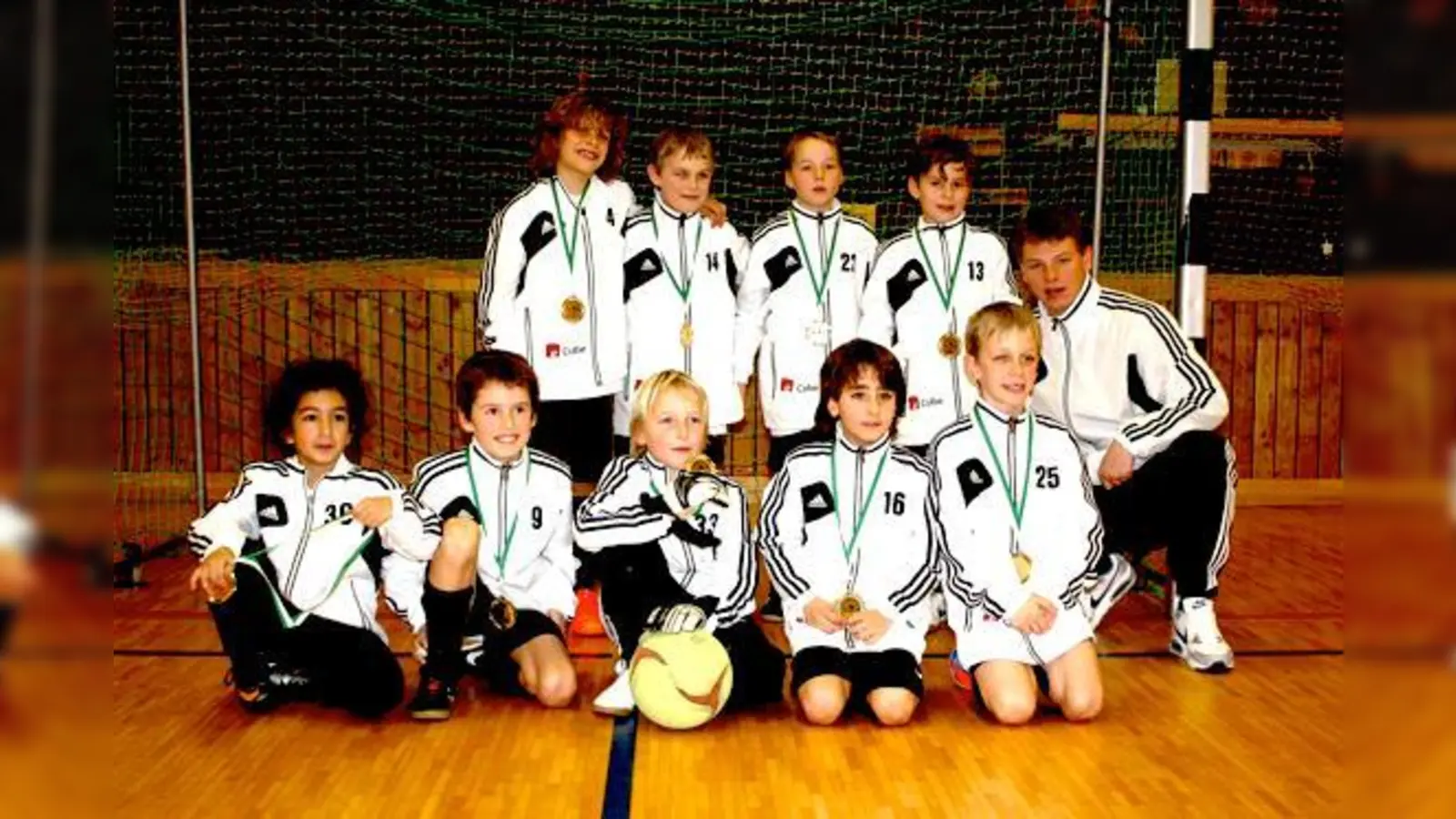 Freuen sich über den ersten  (Foto: Die E5 des FC Fasanerie Nord. 	Foto Verein)