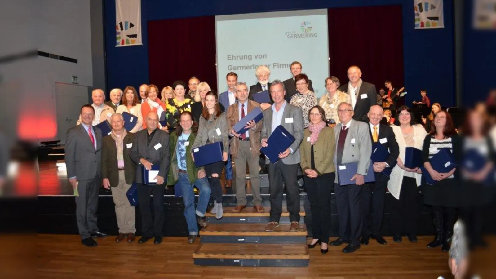 Verdiente Unternehmer und langjährige Firmeninhaber wurden beim Wirtschaftsempfang der Stadt Germering ausgezeichnet. (Foto: pst)