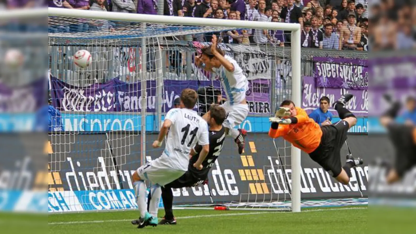 Der Mann des Tages, Djor­de Rakic, erzielt in der 11. Minute das 1:0.  (Foto: A. Wild)