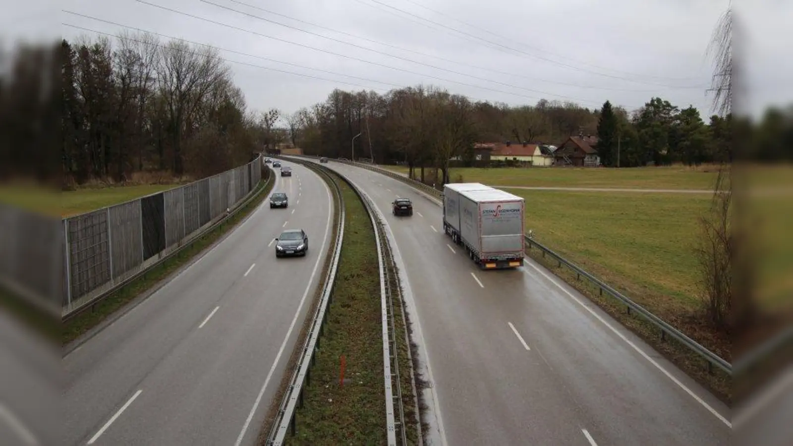 Geht es nach den Initiatoren der Petition dann soll die Geschwindigkeit auf der B 304 begrenzt werden. (Foto: sb)