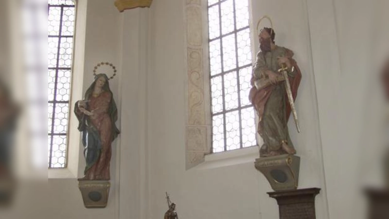 Dass es in einer Kirche nicht nur Heilige gibt, weiß jeder. Doch während man Sündern vergeben kann, sollte man Verbrechen nicht verschweigen. (Foto: Eva Schraft)