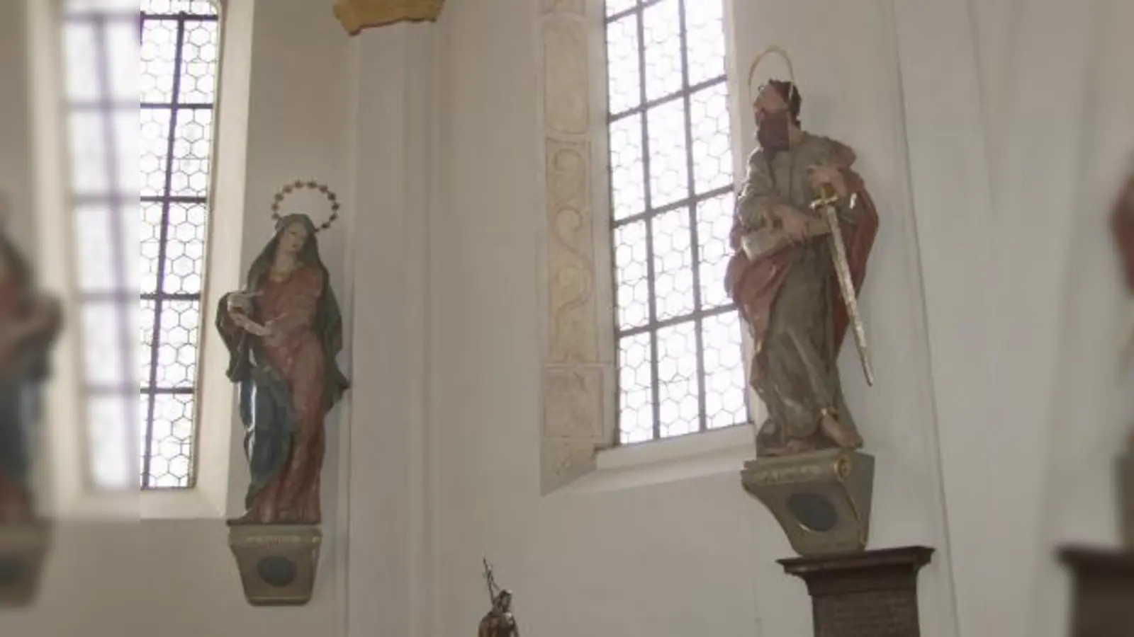 Dass es in einer Kirche nicht nur Heilige gibt, weiß jeder. Doch während man Sündern vergeben kann, sollte man Verbrechen nicht verschweigen. (Foto: Eva Schraft)