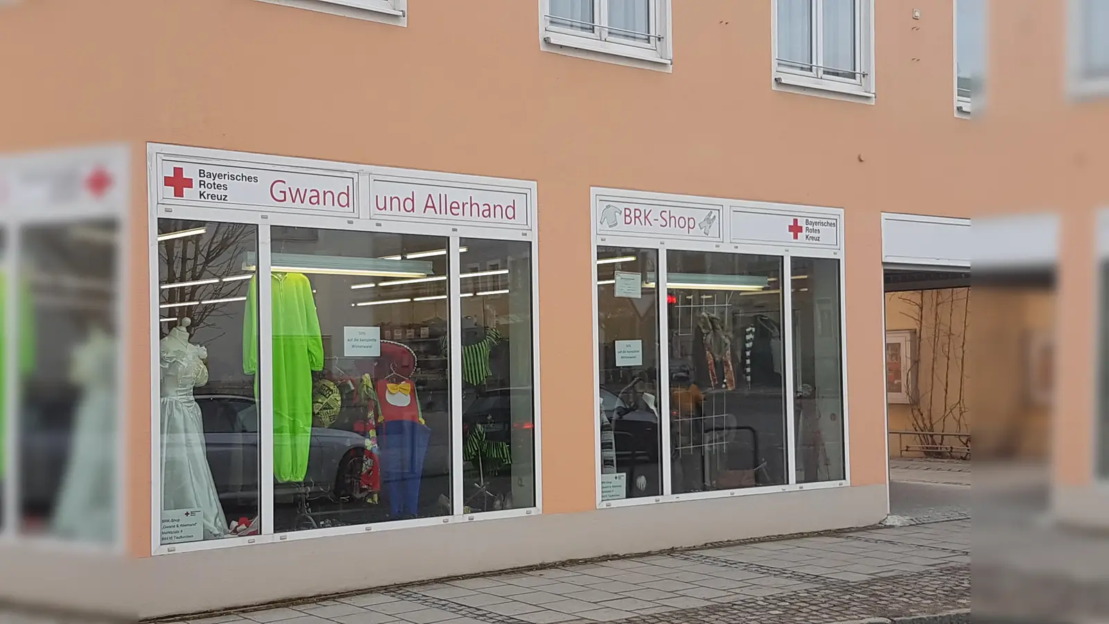 Die Shops in Erding und Taufkirchen/Vils öffnen am Montag wieder ihre Pforten. (Foto: BRK)