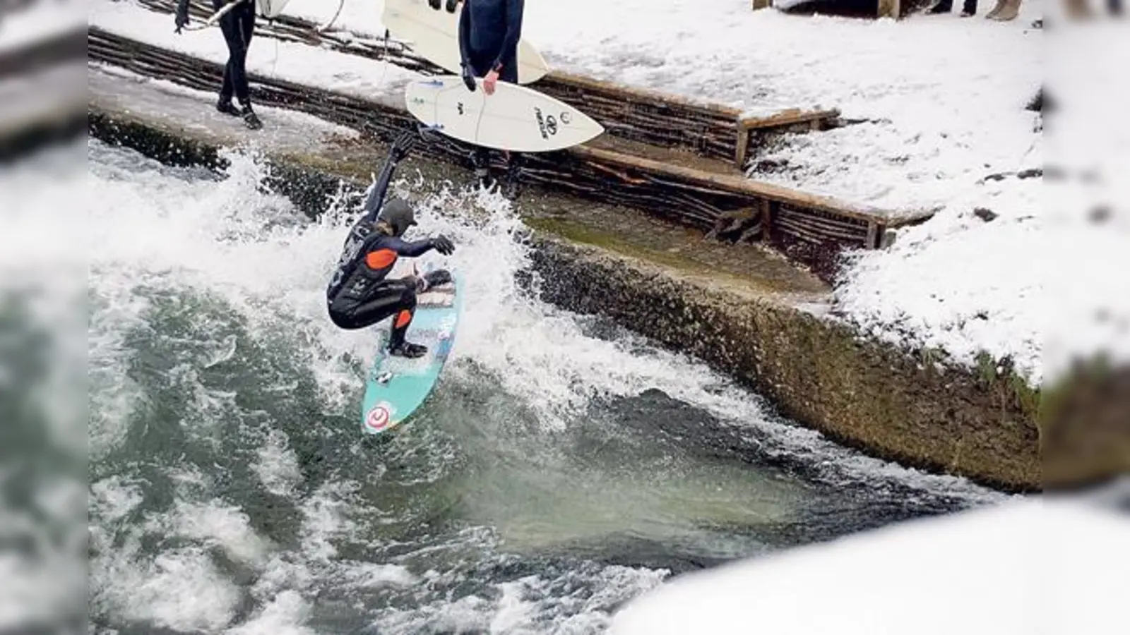 Rosina Neuerer aus Aying lässt sich auch von arktischen Temperaturen nicht schrecken: Ihr Training am Eisbach absolviert die erfolgreiche Surferin auch im Winter.	 (Foto: VA)