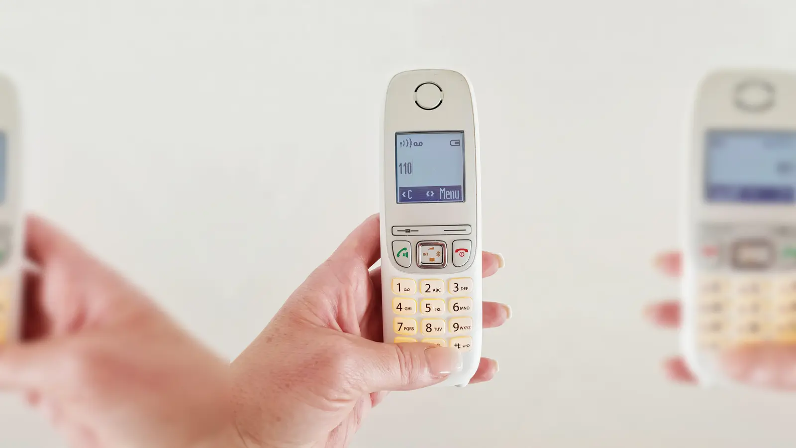 Die Polizei ruft niemals unter der "110" an - im Fall eines solchen betrügerischen Anrufes sollte der Angerufene selbst ganz schnell die 110 anrufen und die richtige Polizei kontaktieren. (Foto: pixplosion/pixelio.de)