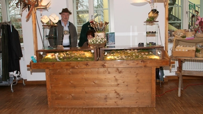 Der Münchner Trachtenverein D’Loisachthaler Stamm eröffnet am 16. März die Trachtenmarktsaison 2019. (Foto: VA)