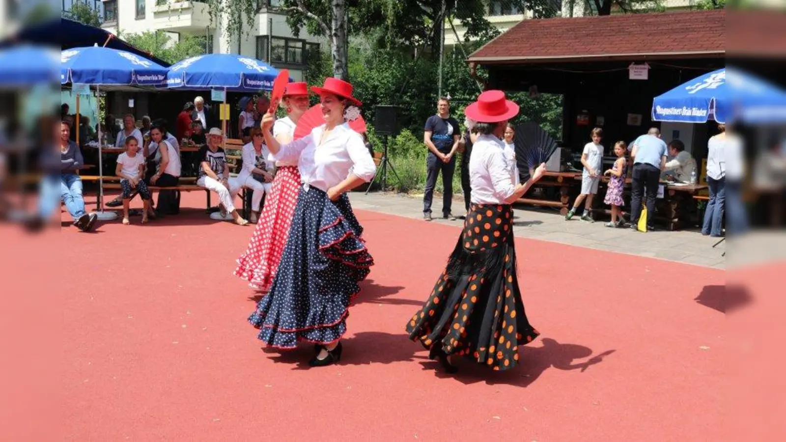 Tanzvorführungen gehören auch dieses Jahr wieder zum Programm des Pfarrverbandsfests. Es wird am Sonntag, 14. Juli, auf dem Gelände des Kindergartens Maria Heimsuchung in der Westendstraße 157 gefeiert. (Foto: Kathi Lebegern)