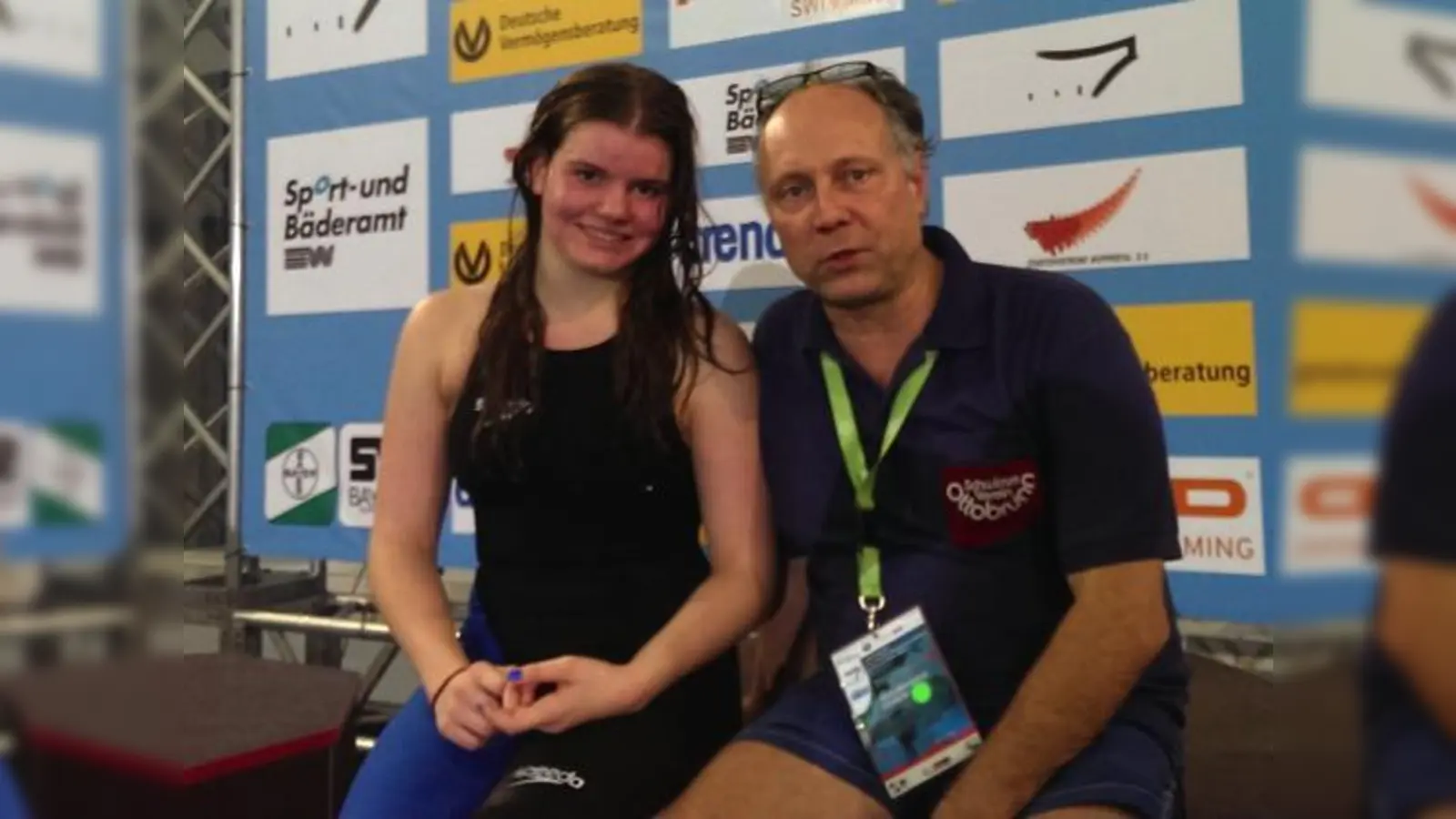 Regina Hackler und Uwe Werkhausen vom Schwimmverein Ottobrunn bei der Deutschen Meisterschaft in Wuppertal.	 (Foto: Dirk Opavsky)