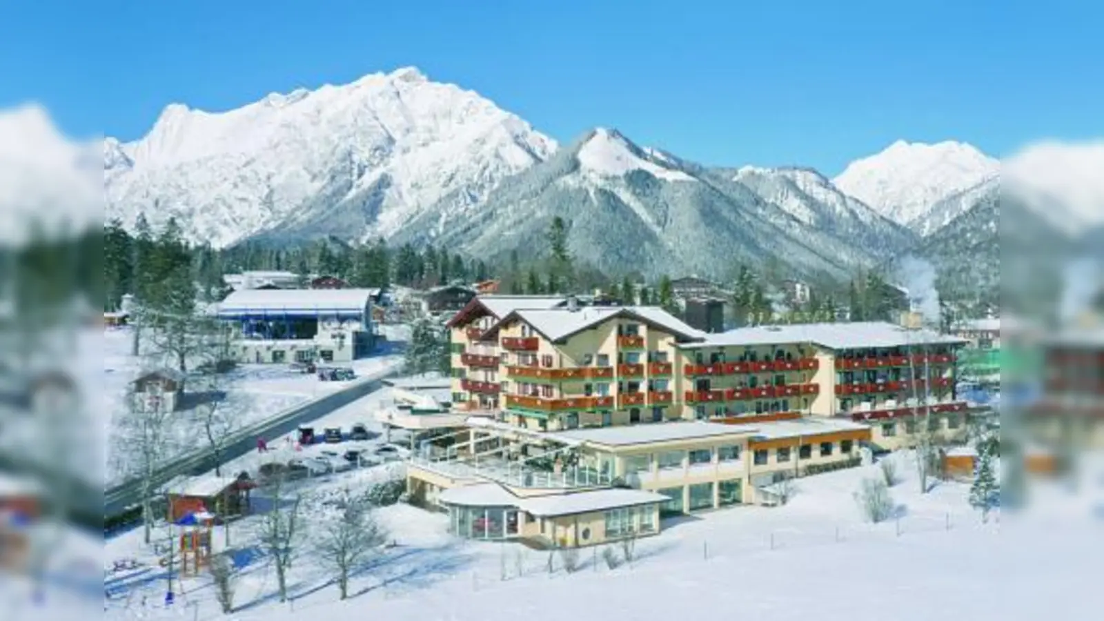Das Vier-Sterne-Hotel Pfandler in Pertisau am Achensee. (Foto: pi)