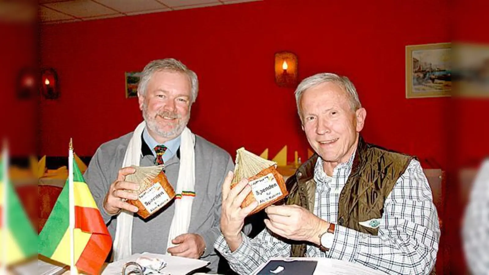 Bei der Versammlung des Partnerschaftsvereins mit Alem Katema wird das 500. Mitglied geehrt. 	 (Foto: Verein)