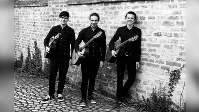 Das erfolgreiche Friedberger Gitarrentrio ist zu Gast im Augustinum Neufriedenheim. (Foto: Sabrina Penn)