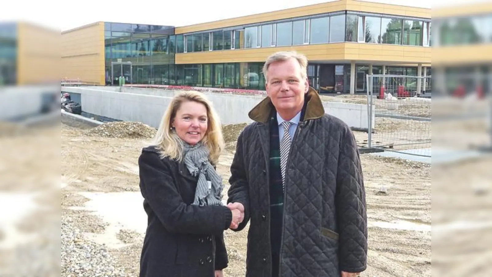 Freuen sich auf ihre »Traumschule«: die neue Rektorin Birgit Korda und Bürgermeister Jan Neusiedl.	 (Foto: Gemeinde Grünwald)