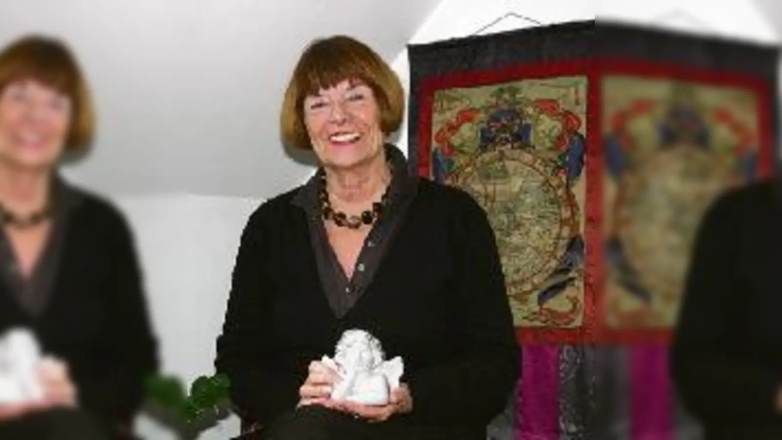 Ein schneeweißer Engel als Dankeschön für jahrzehntelanges ehrenamtliches  (Foto: Gisela Stäbler hilft Migrantenkindern aus Englschalking bei den Hausaufgaben, rief die Tibet-Nepal-Hilfe ins Leben und engagiert sich beim Hospiz-Dienst »Da-Sein« e.V. F)