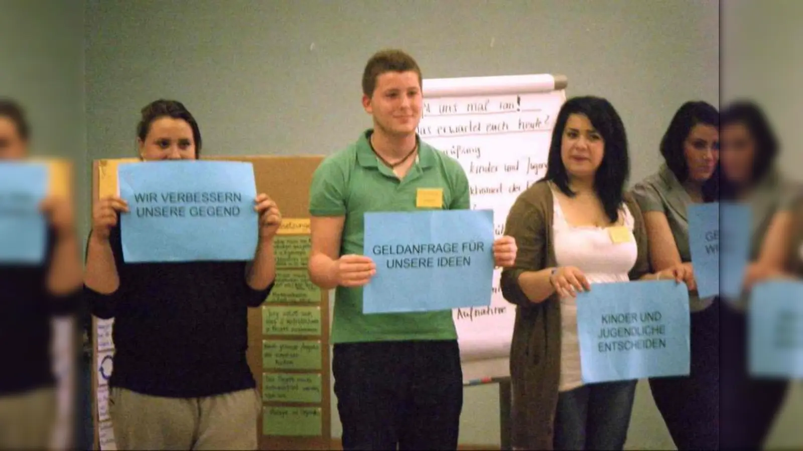 Die Jugendlichen hatten auch die Präsentation des „Kinder- und Jugendfonds Neuaubing/Westkreuz“ mit vorbereitet. (Foto: pi)